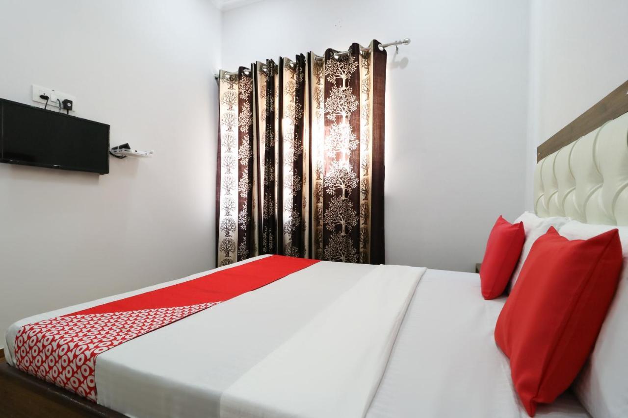 Oyo 64004 Hotel Kartar Zirakpur Exterior photo