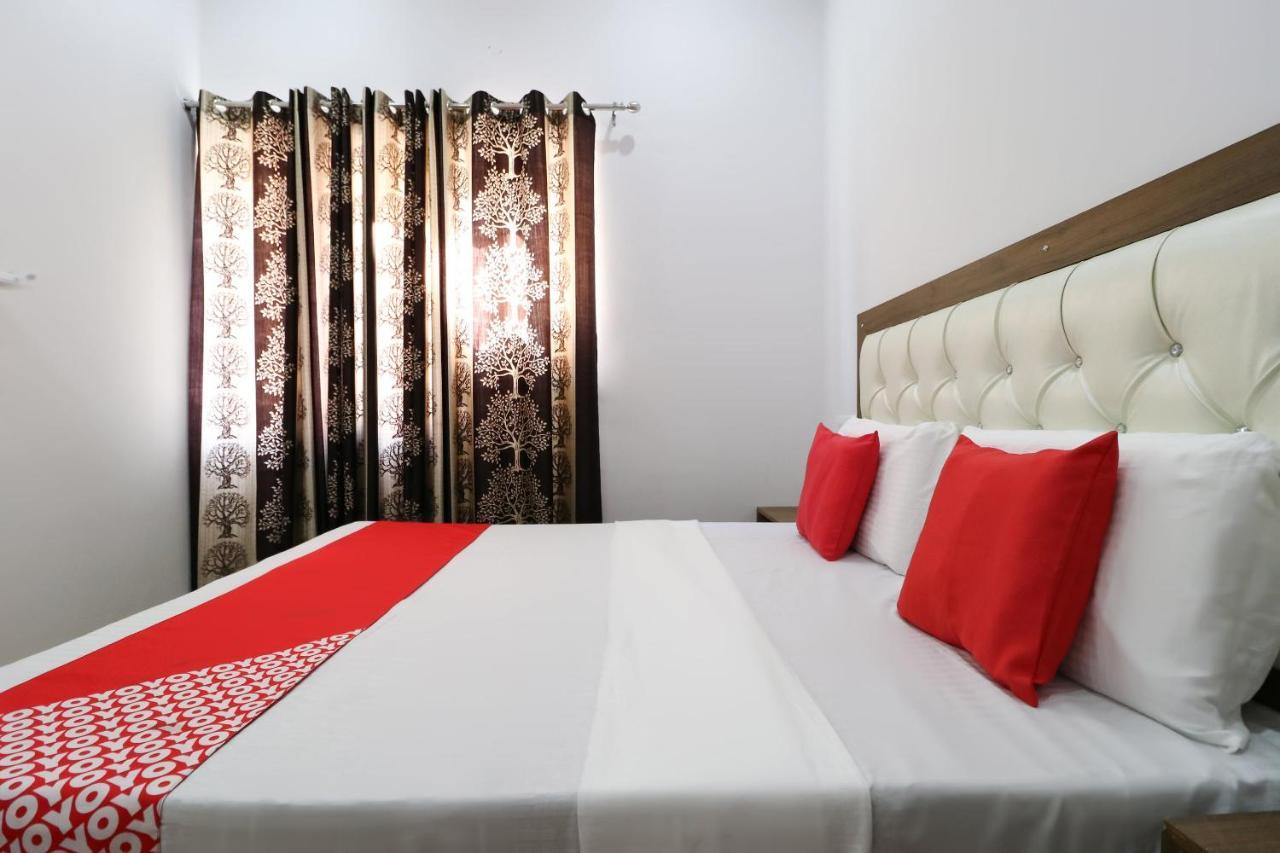 Oyo 64004 Hotel Kartar Zirakpur Exterior photo